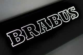 Nakładka tylnej drzwi karbonowa Mercedes-Benz W463A W464 2018-2024 G-klasa styl Brabus led podświetlana