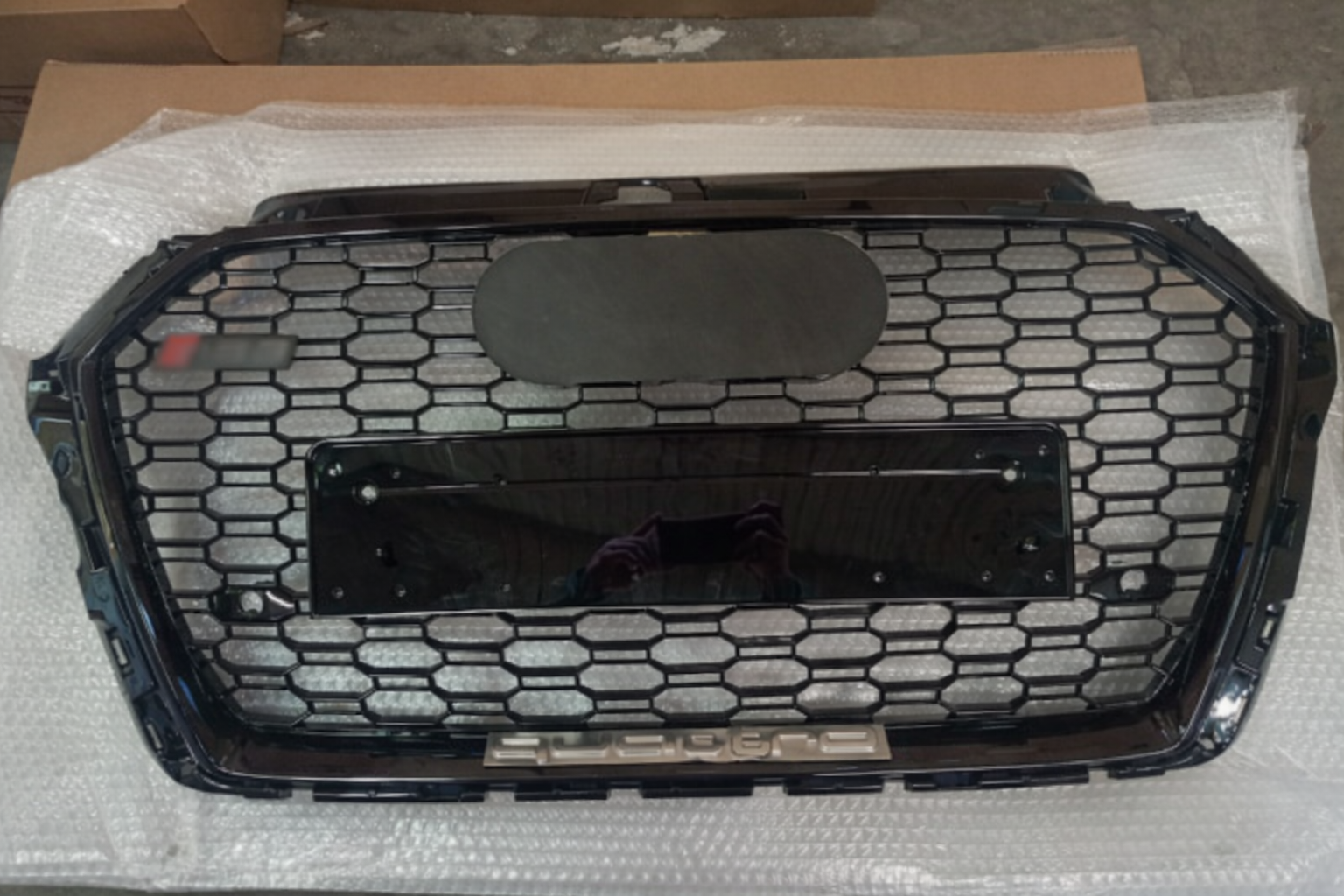 Grill Audi A3 2016+ wzor RS3 czarny połysk quattro