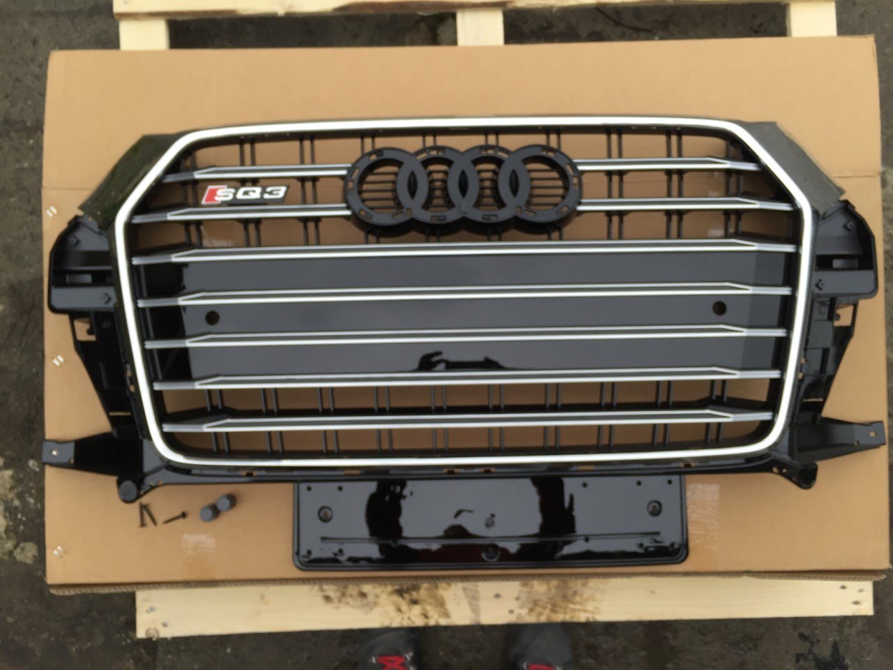 Grille for Audi Q3 8U 2015-2018 facelift in SQ3 Chrome style