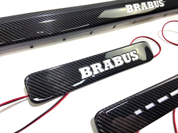 Nakładki na progi karbonowe Mercedes-Benz W465 202+4 G-klasa styl Brabus 5 szt