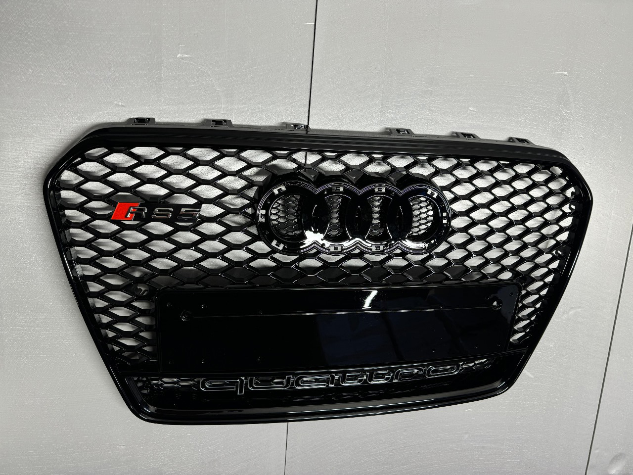 Grille Audi A5 2011-2015 8T Post-Facelift in RS5 Black Style