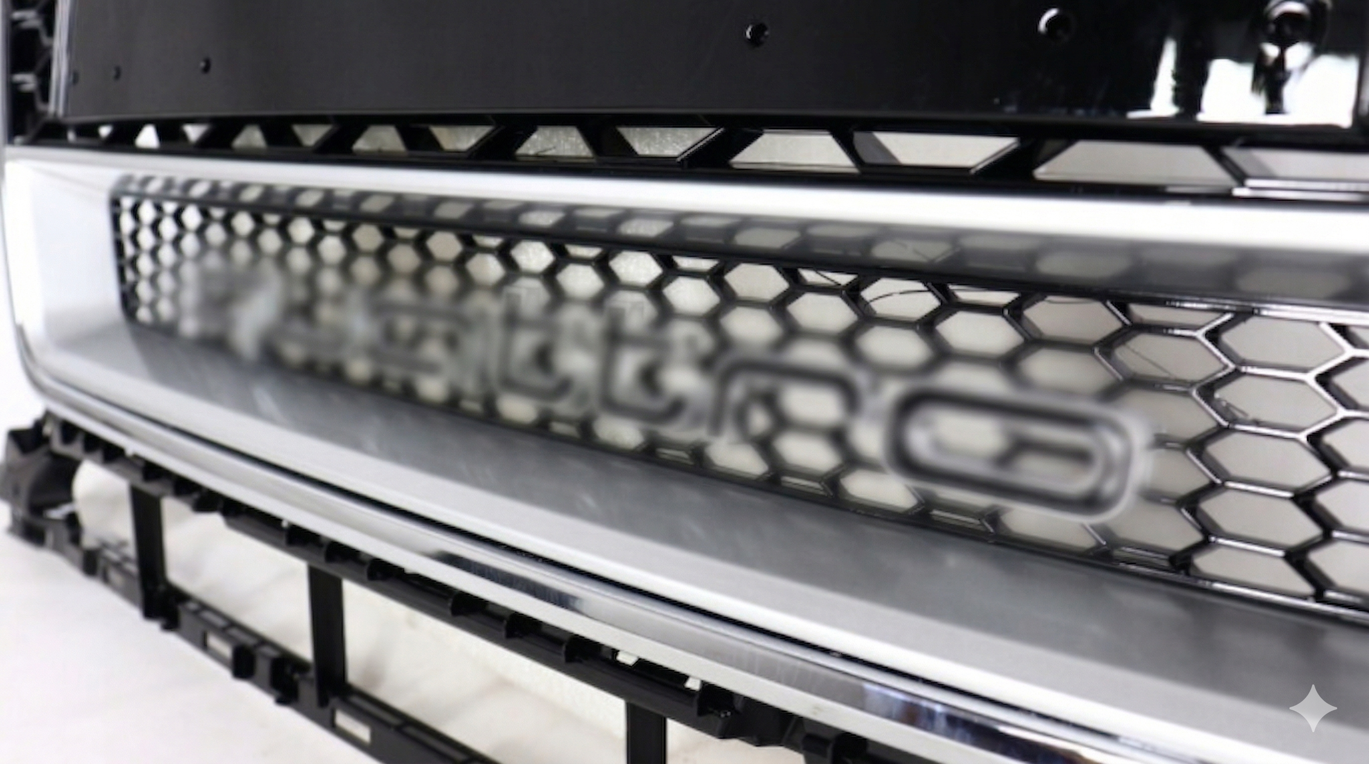 Atrapa grill Audi Q5 8R 2012-2015 po liftingu styl RSQ5 Chrom Quattro