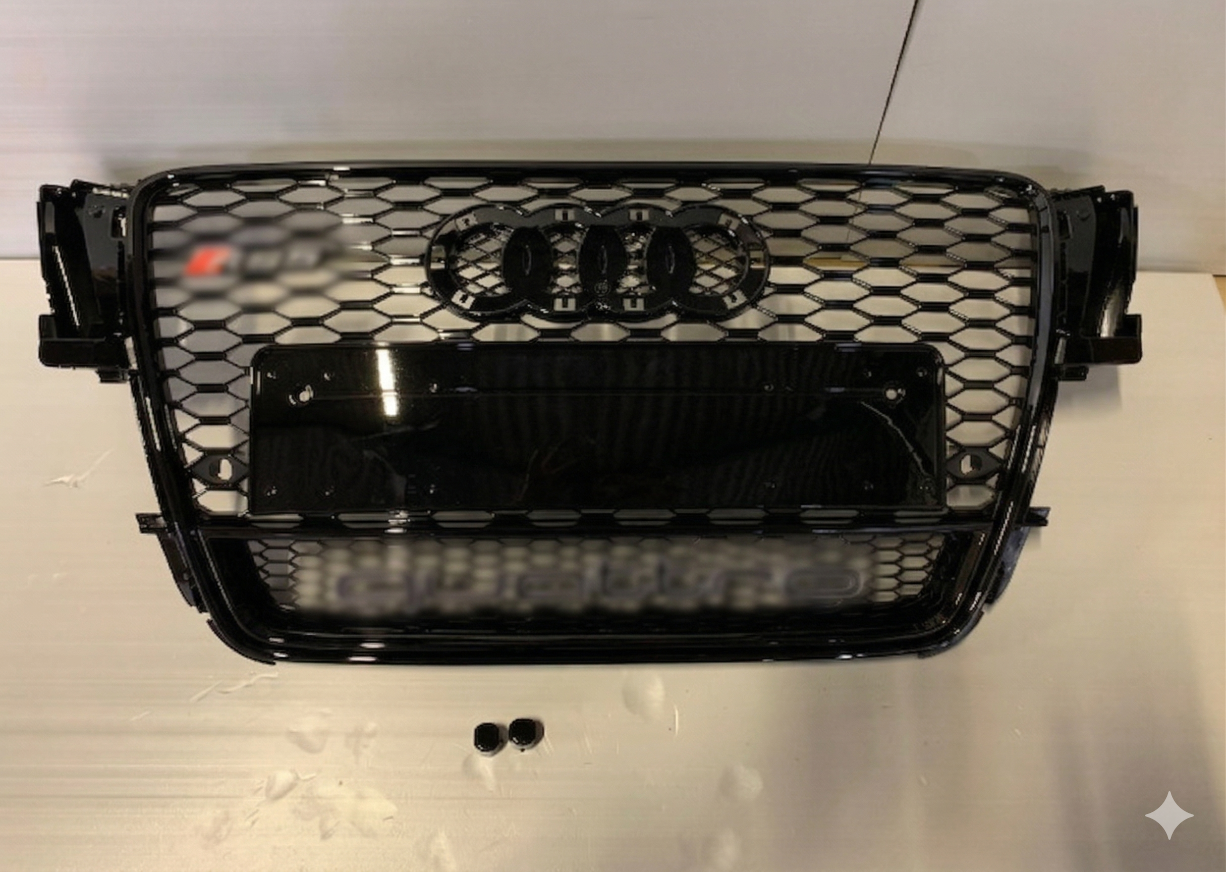 Atrapa grill Audi A5 2008-2011 8T przed liftingiem styl RS5 Black Quattro