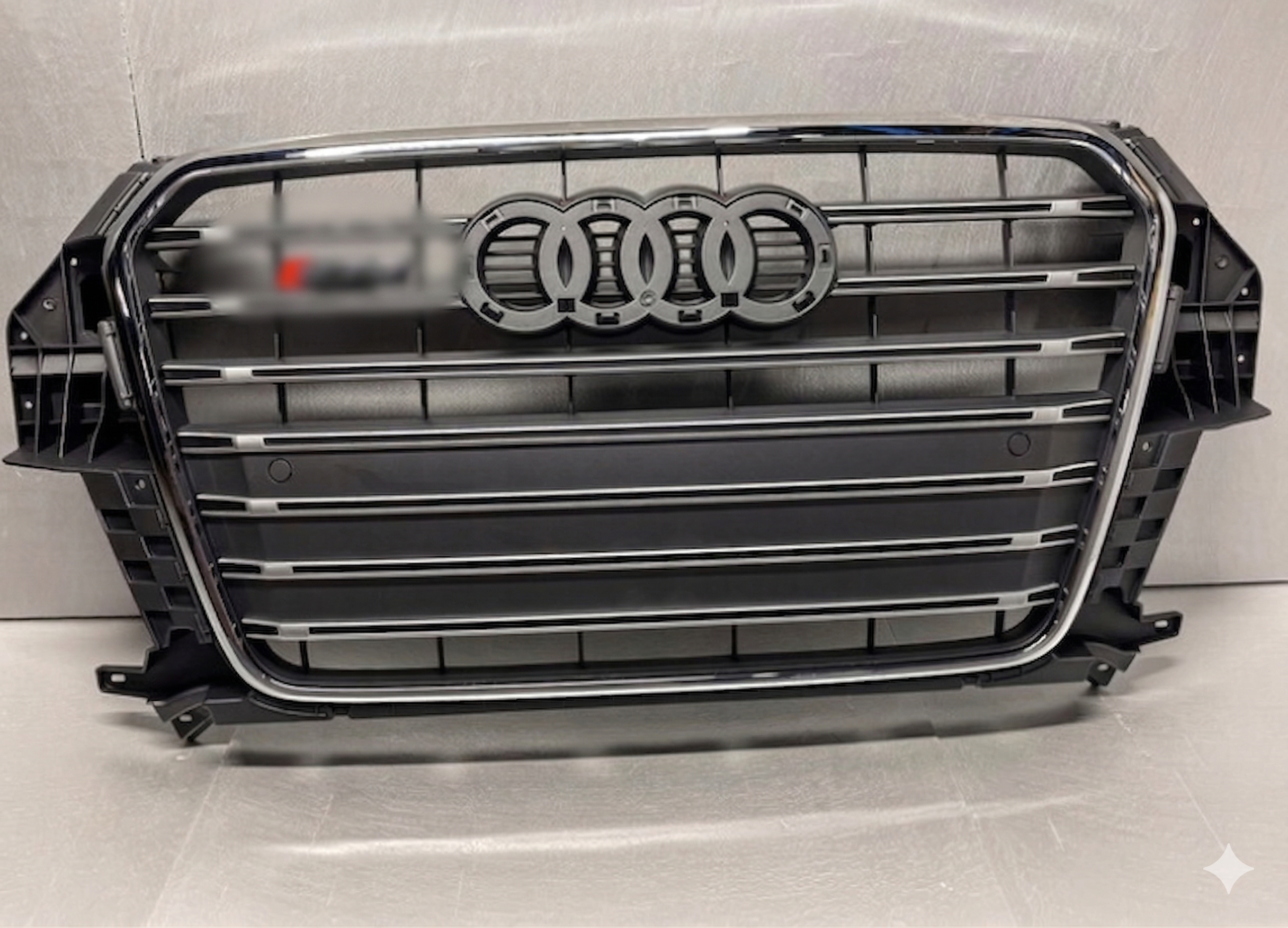  8U 2011-2015 przed liftingiem styl SQ3 Grey Chrom