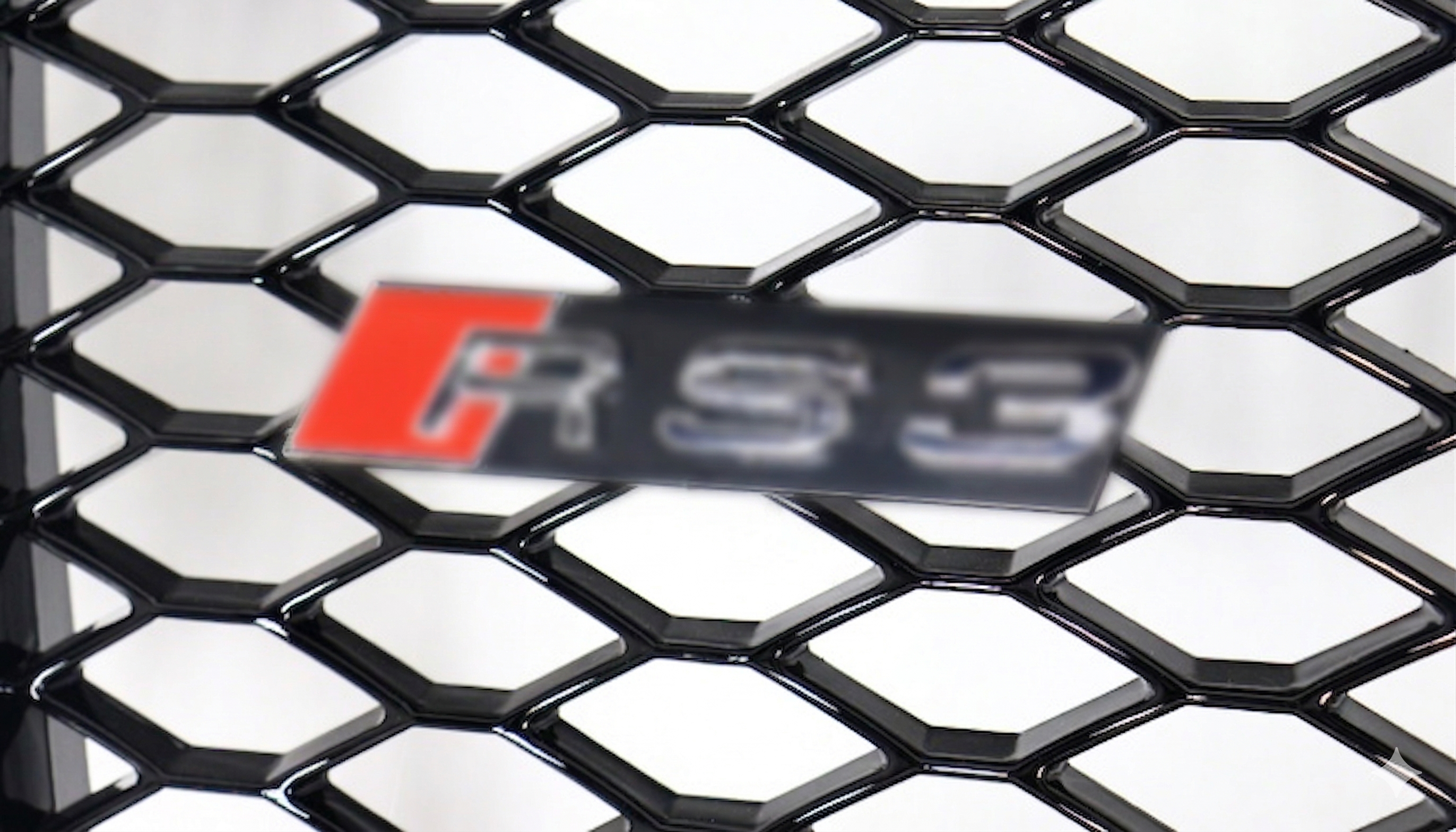 Atrapa grill Audi  A3 2008-2011 po liftingu styl RS3 chrom