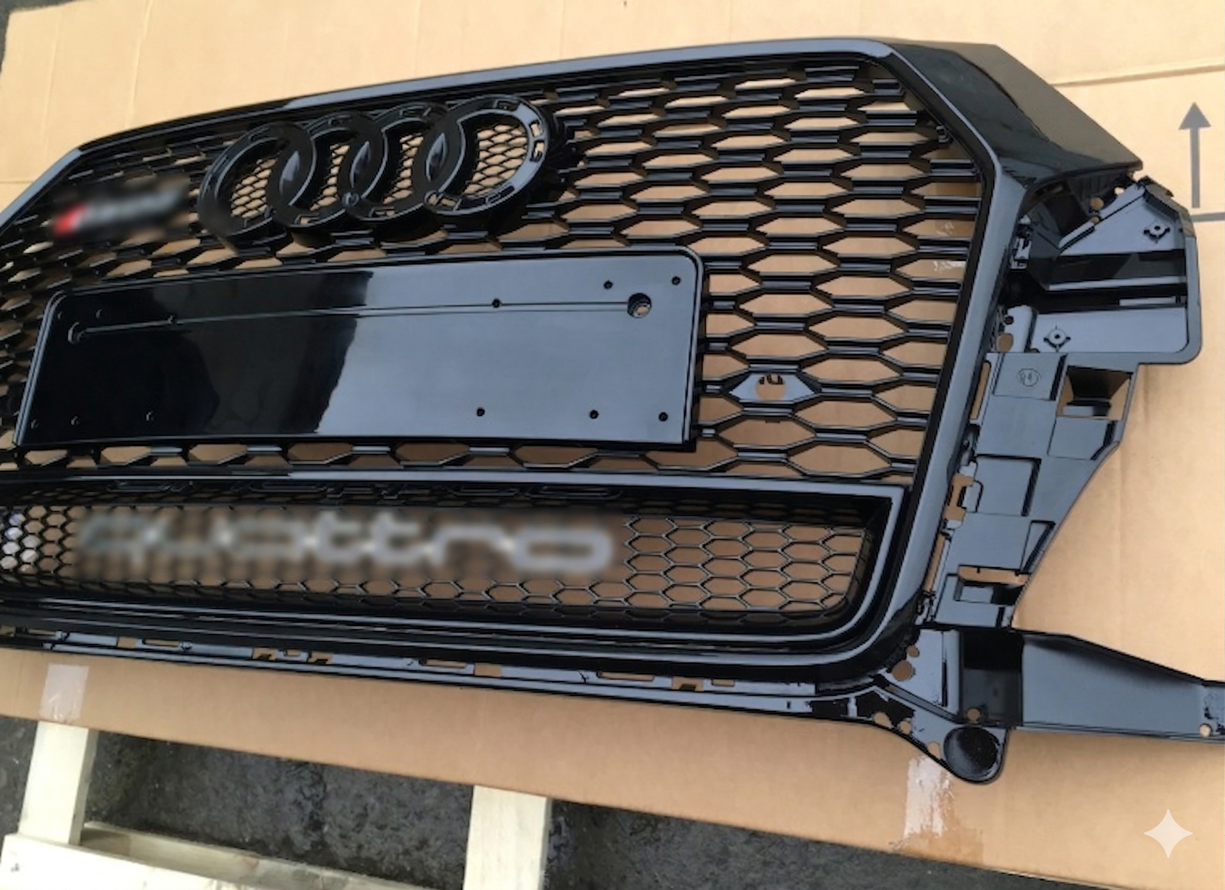 Atrapa grill Audi Q3 8U 2015-2018 po liftingu styl RSQ3 Black Quattro