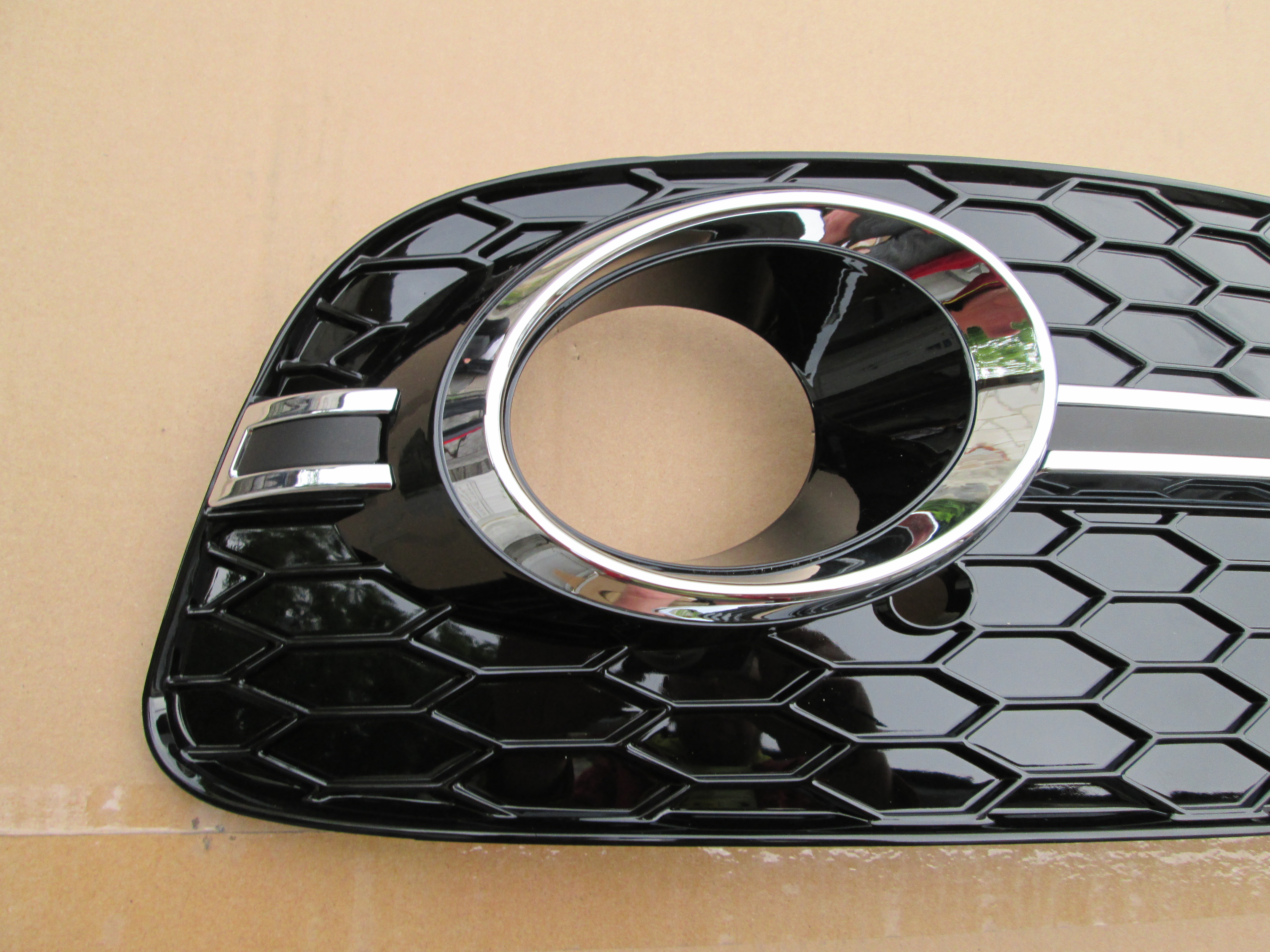 Kratki halogenów zderzak Audi Q5 2012-2016