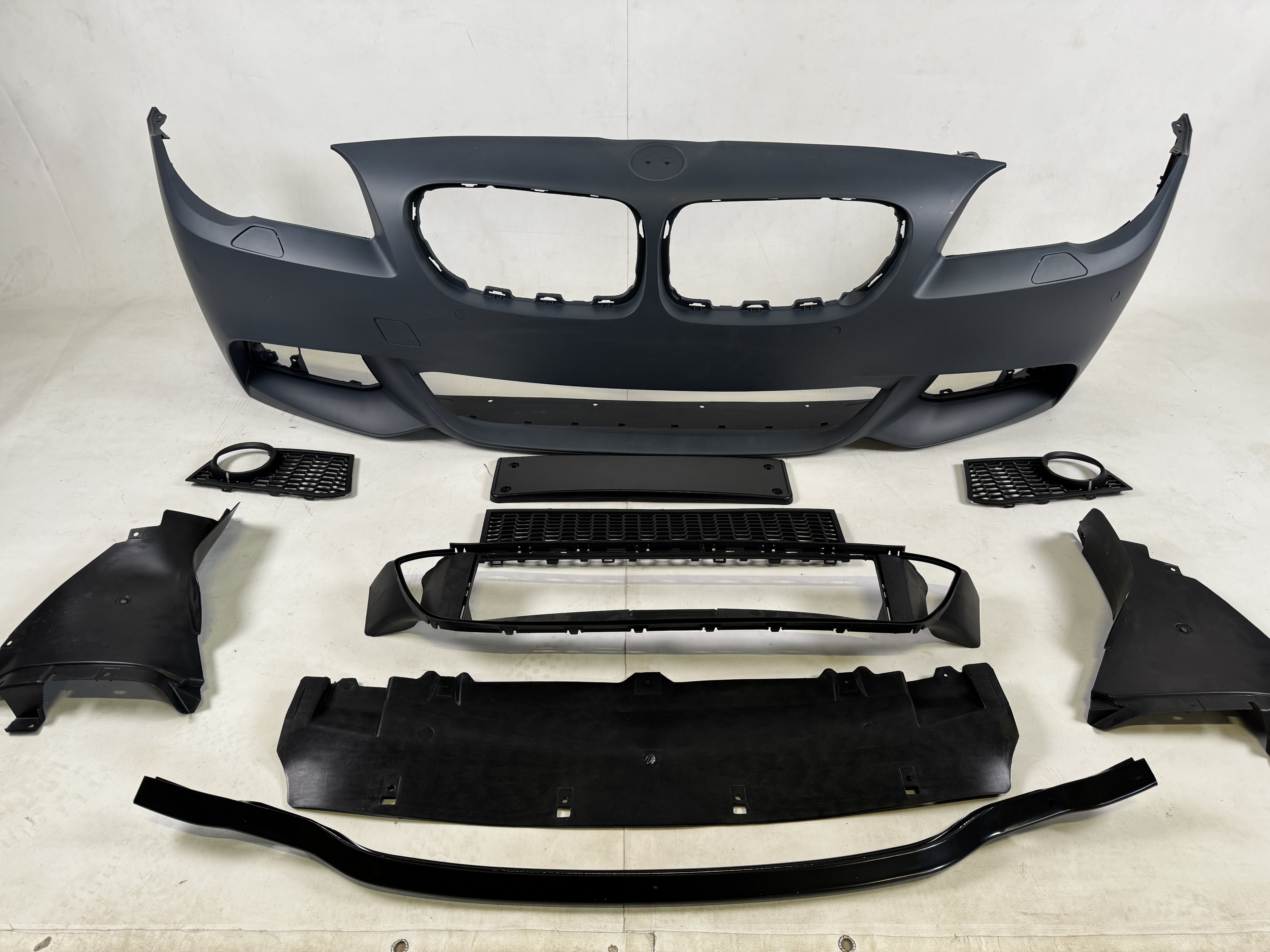 MW 5 F10 2010-2013 styl M-tech