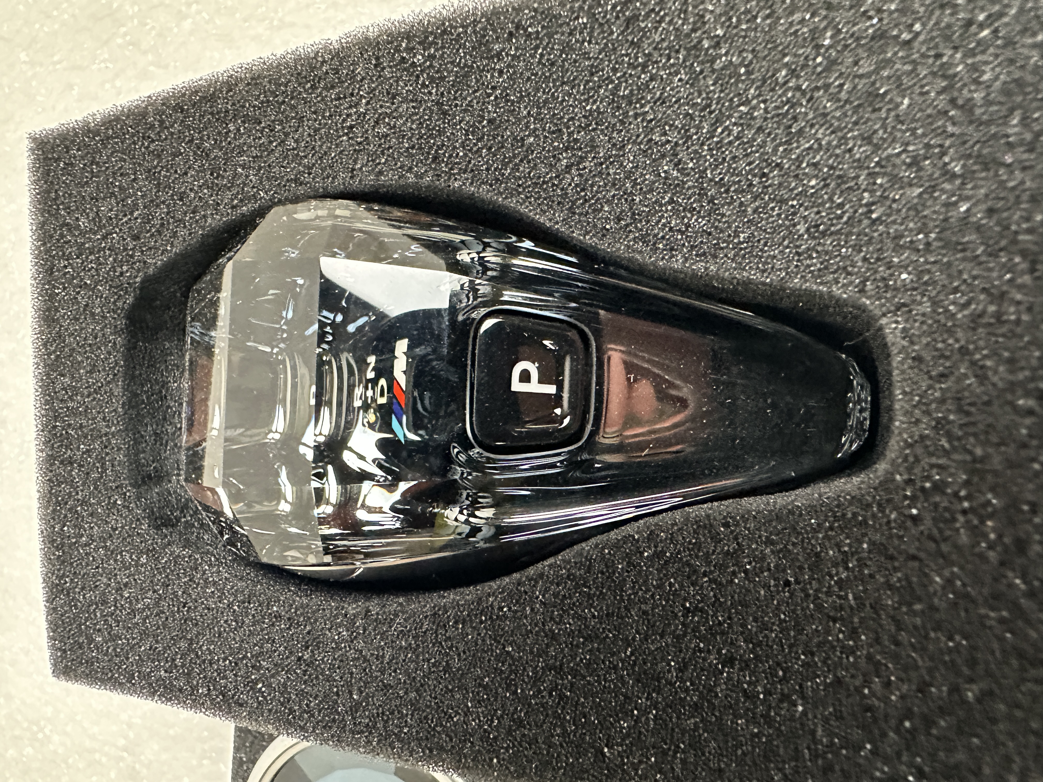 Gałka zmiany biegów krystał do BMW 5, 7, 6 GT, X3, X4 G-seria logo "M"