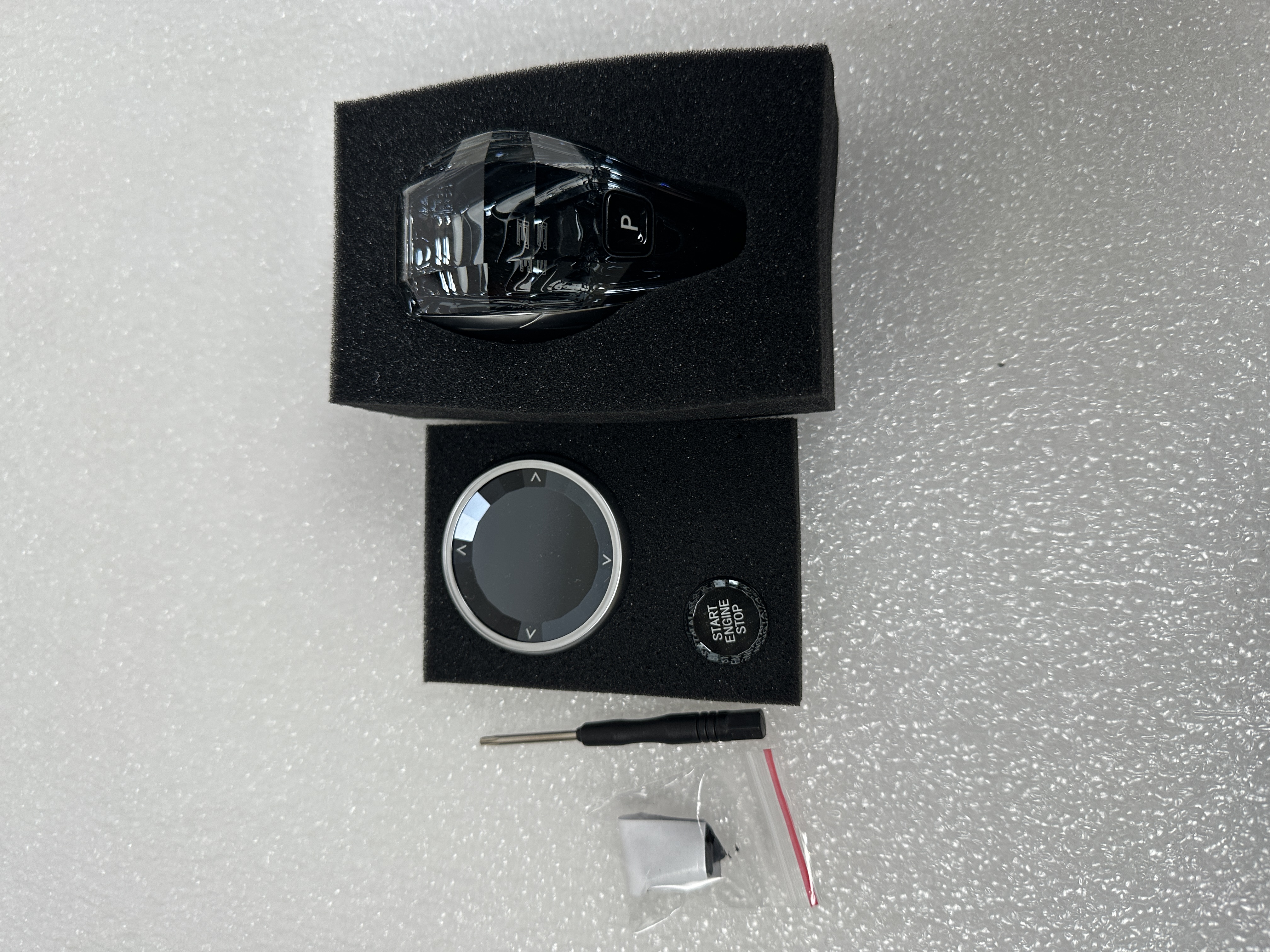 Gałka zmiany biegów krystał do BMW X3 G-seria logo "3"