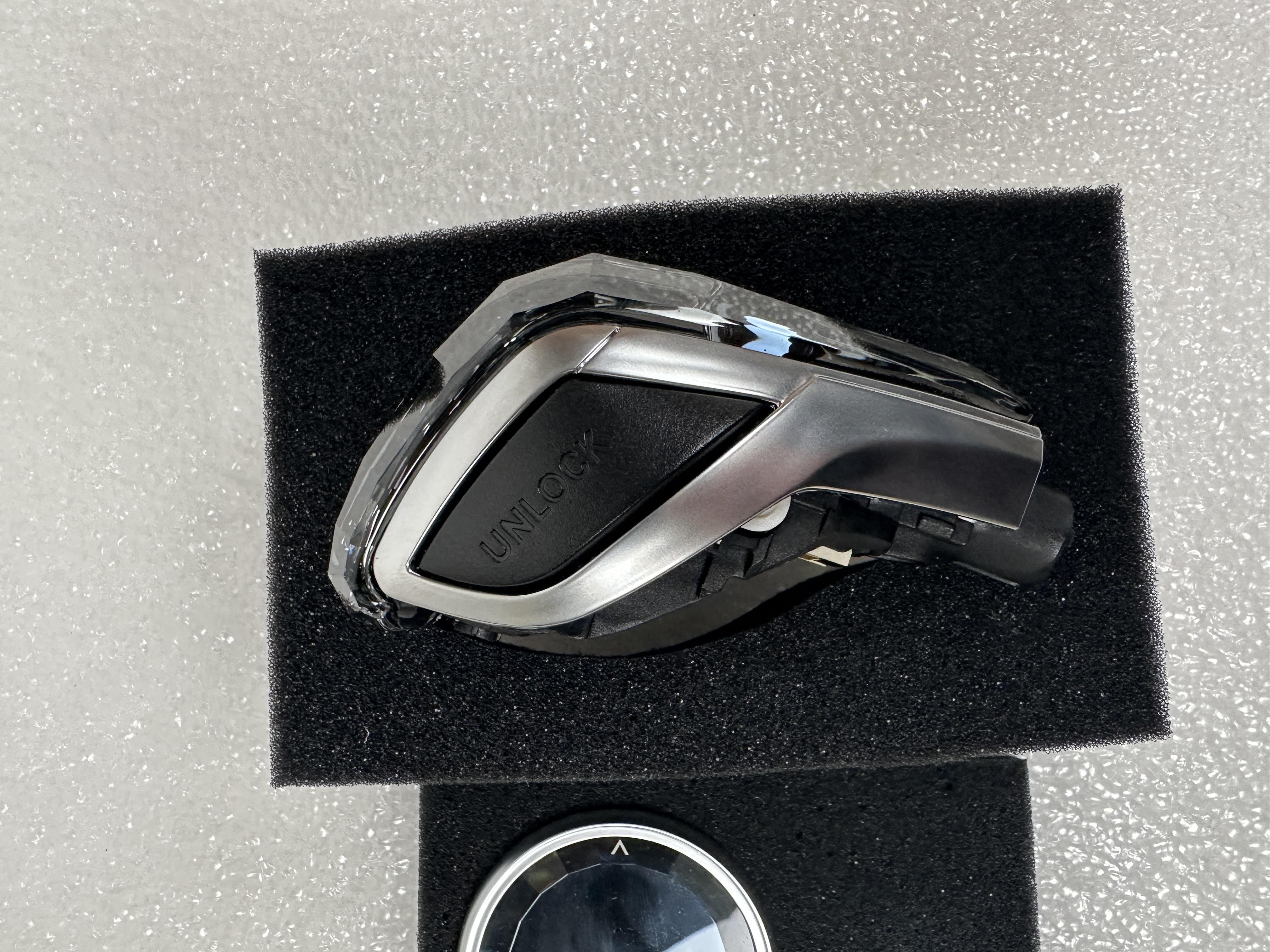 Gałka zmiany biegów krystał do BMW X3 G-seria logo "3"