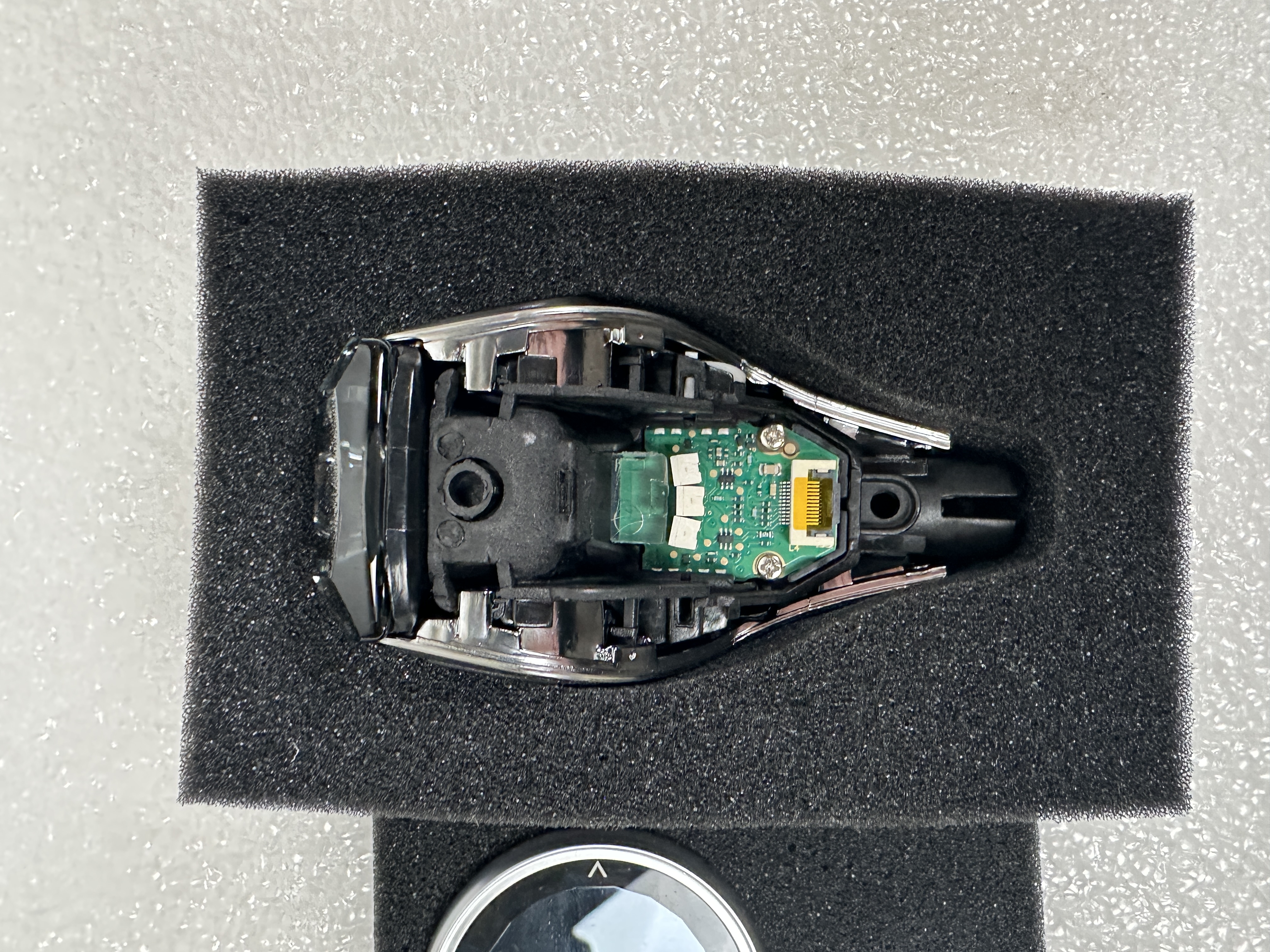 Gałka zmiany biegów krystał do BMW X3 G-seria logo "3"