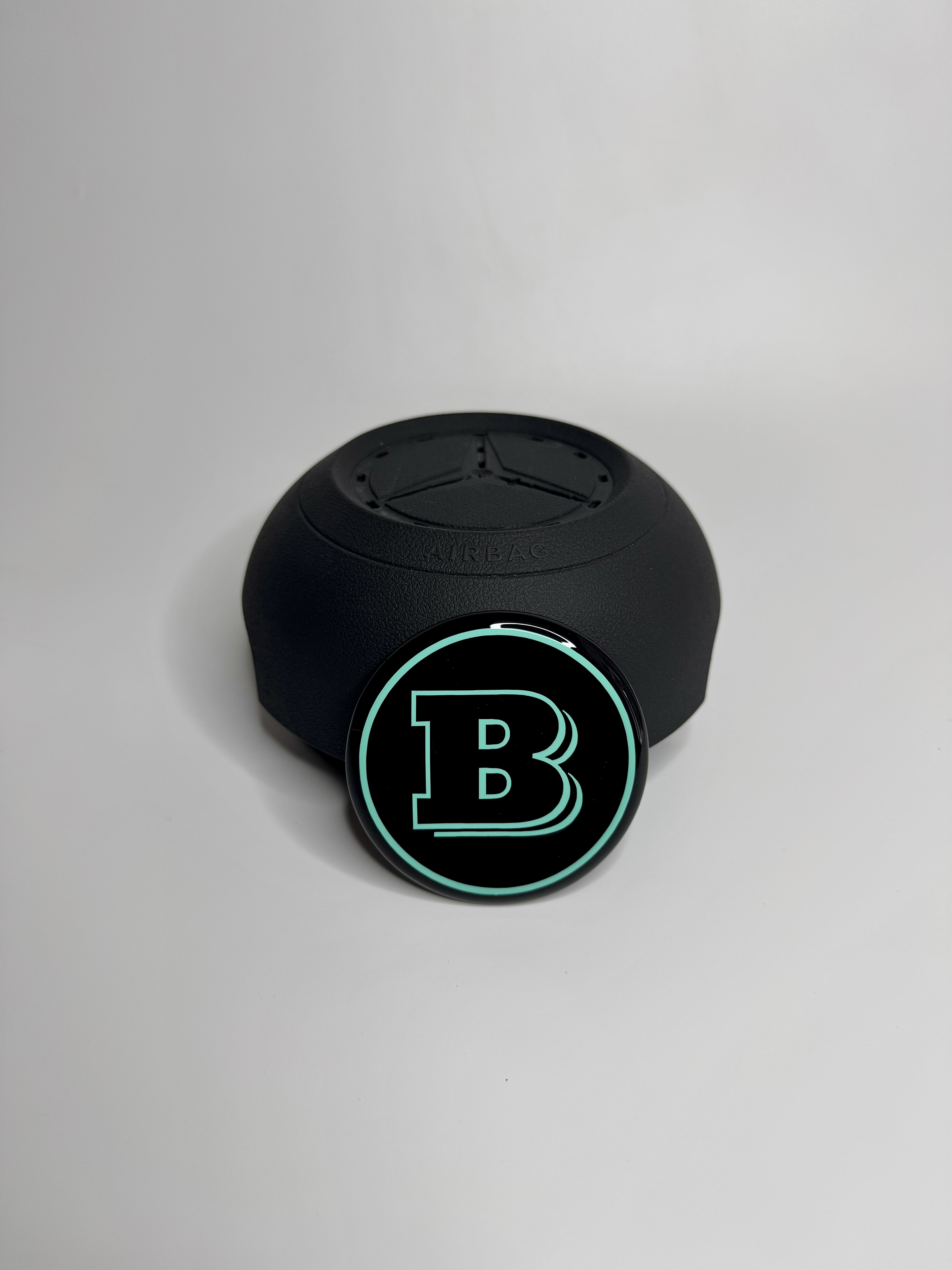 any Black na poduszce powietrznej do Mercedesa G-Class 2024+