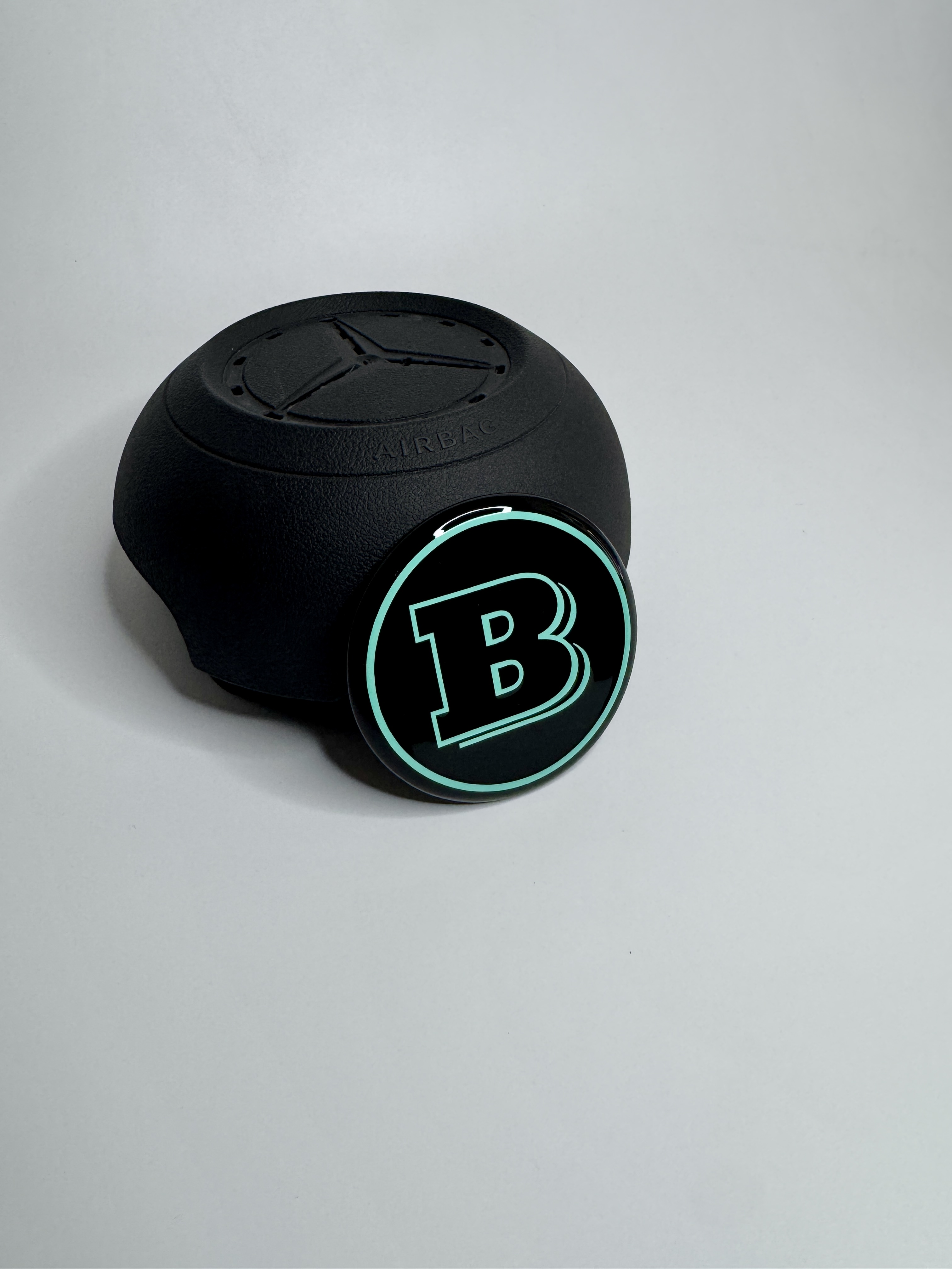 Emblemat Brabus Tiffany na poduszce powietrznej do Mercedesa G-Class 2024+