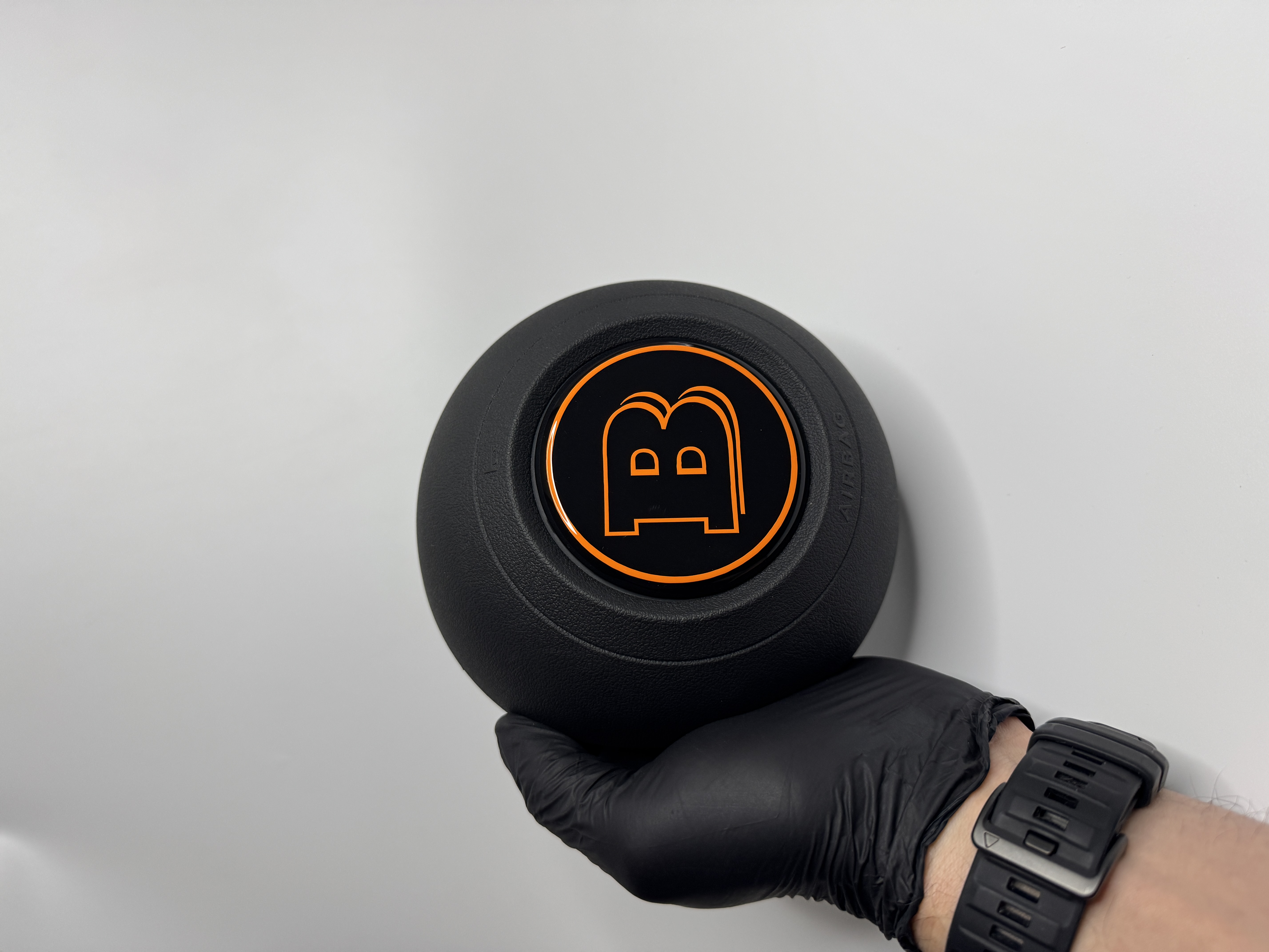 Emblemat Brabus Orange Black na poduszce powietrznej do Mercedesa G-Class W463A W464