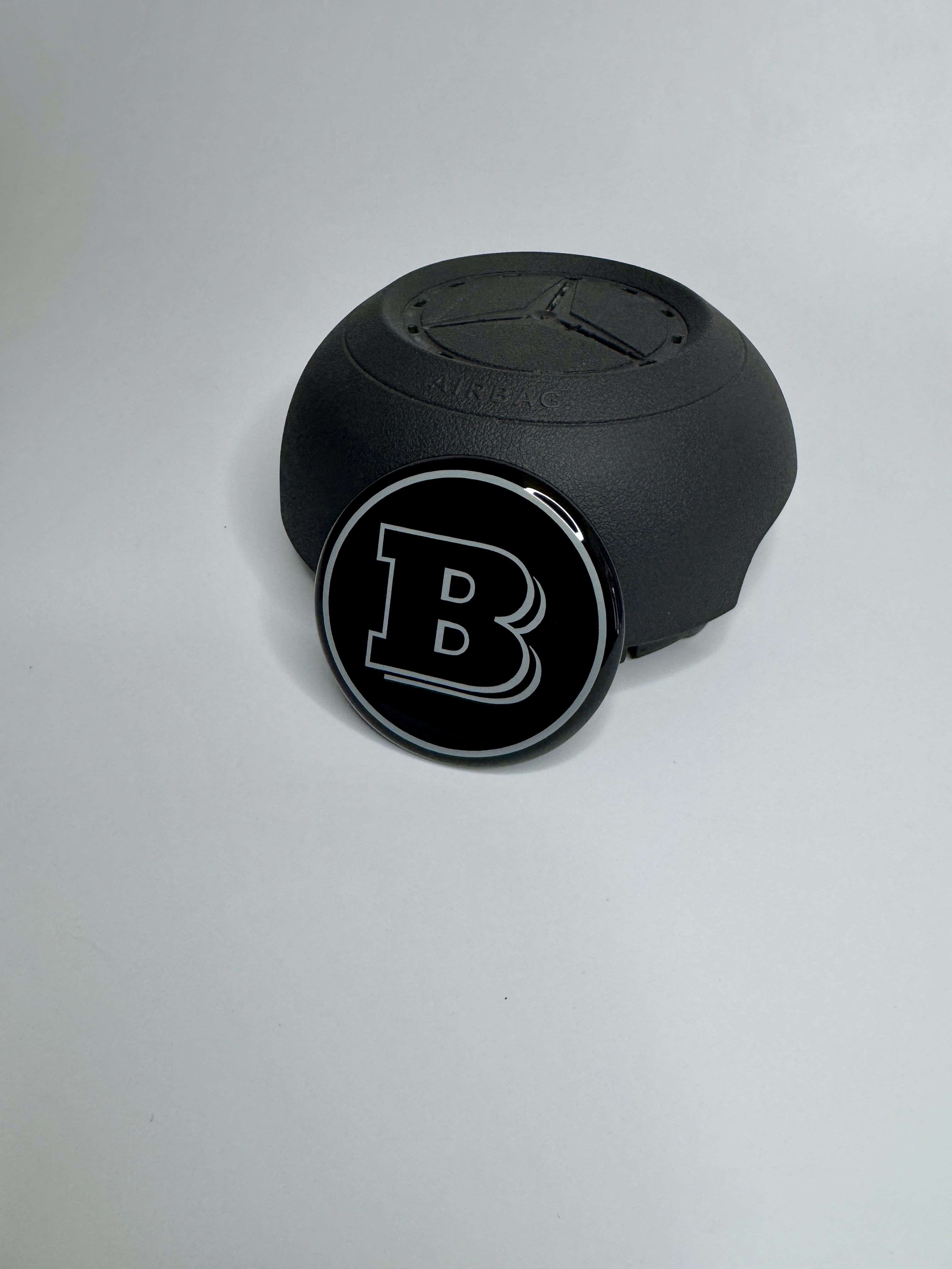 Emblemat Brabus Grey Black na poduszce powietrznej do Mercedesa G-Class W463A W464