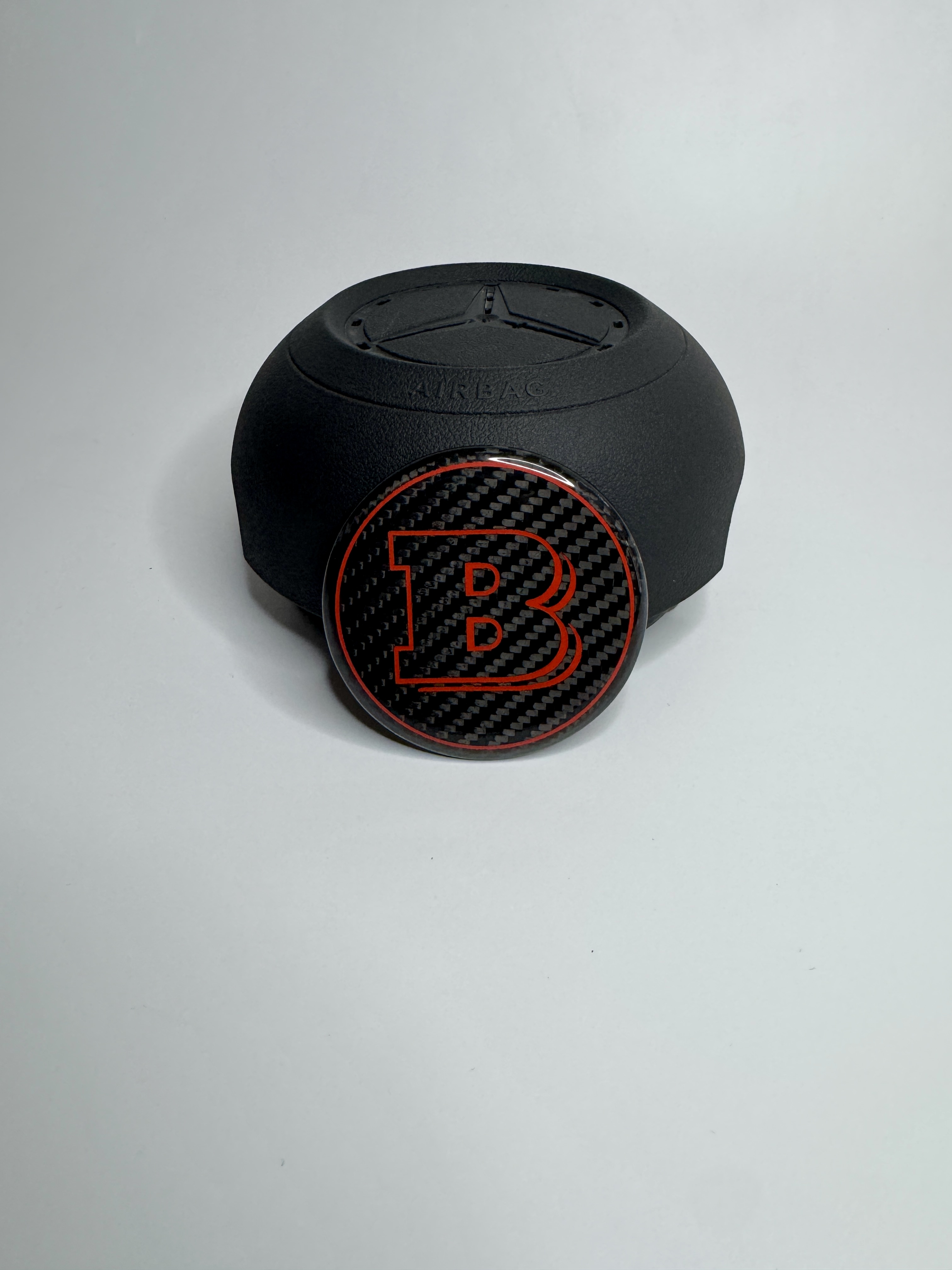 Emblemat Brabus Red na poduszce powietrznej do Mercedesa G-Class W463A W464