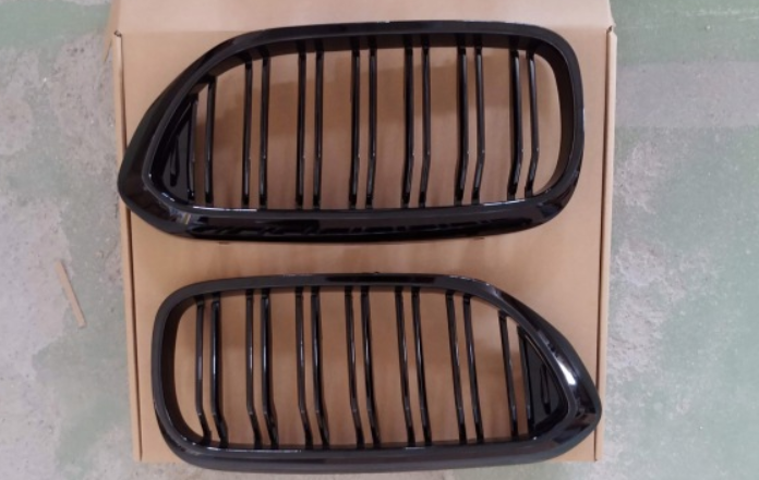 Grill atrapa nerki BMW 5 G30 czarny połysk 17-20