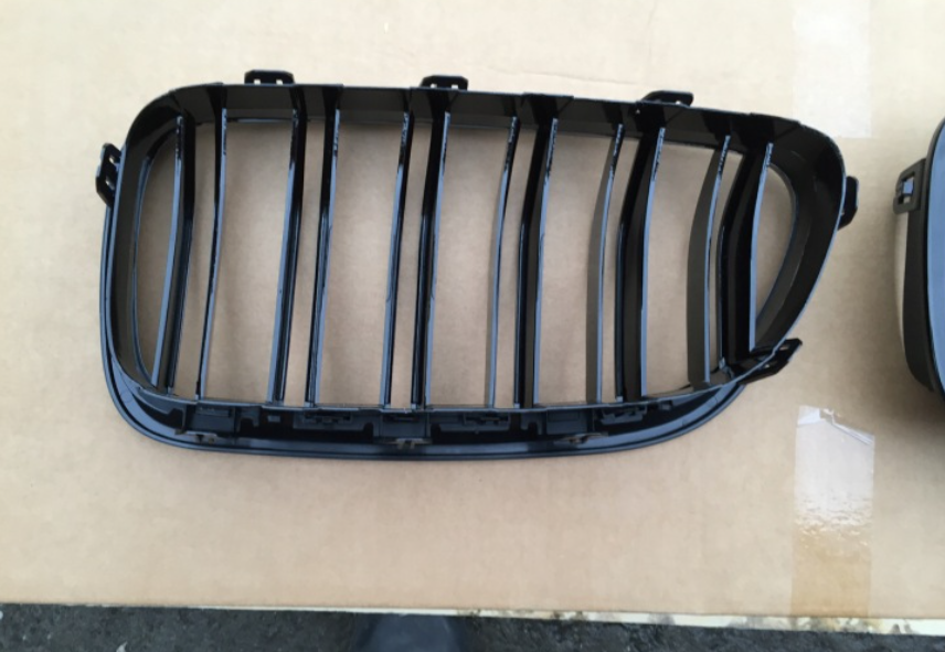 Grill nerki BMW 5 F10 2010-2016 czarny połysk