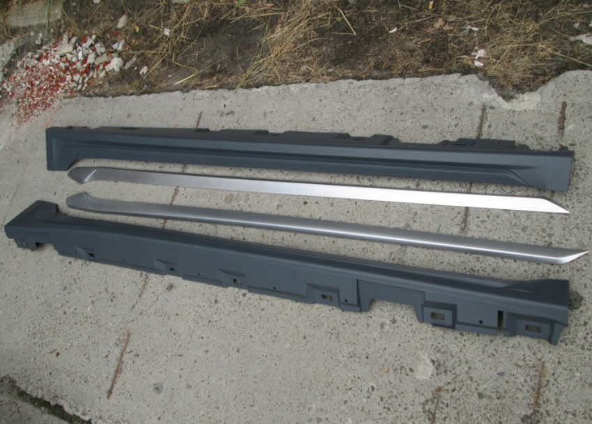 Listwy na progi boczne Audi A5 2016-2018 wzor RS5 (4 DRZWI)