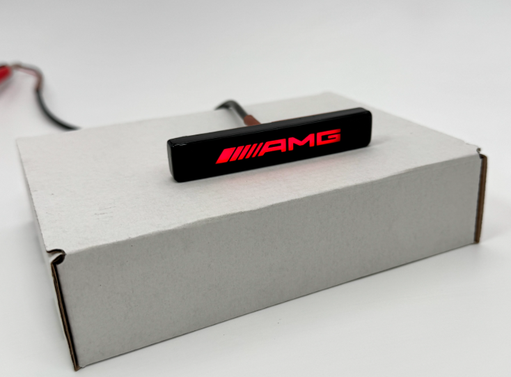 la Mercedes-Benz W465 G-klasa styl AMG red