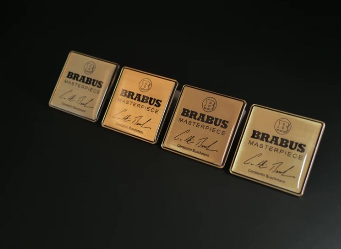 Emblematy foteli Mercedes-Benz G-klasa 2018-2024 Brabus Masterpiece Metal Gold