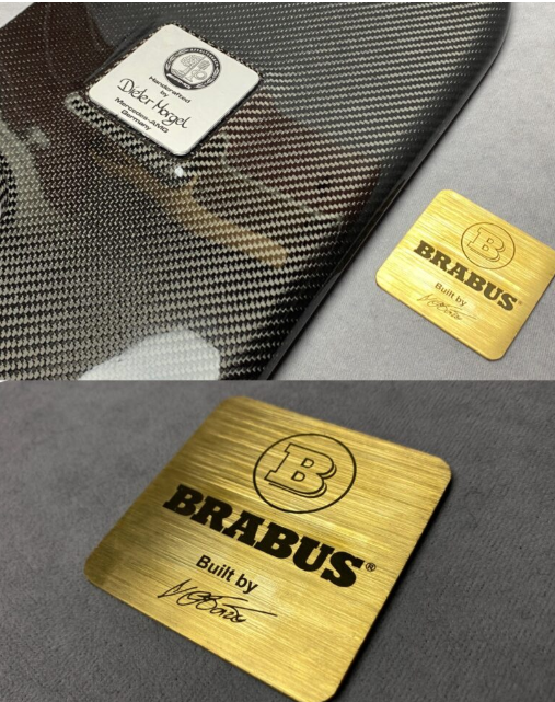 Emblemat z logo silnika Brabus gold dla Mercedesa AMG klasy G