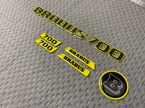 Zestaw emblematów Mercedes-Benz W463A W464 2018-2024 G-klasa styl Brabus Rocket 700 yellow
