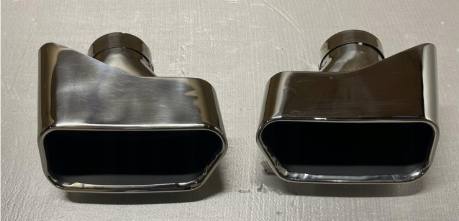 Końcówki wydechu BMW F10