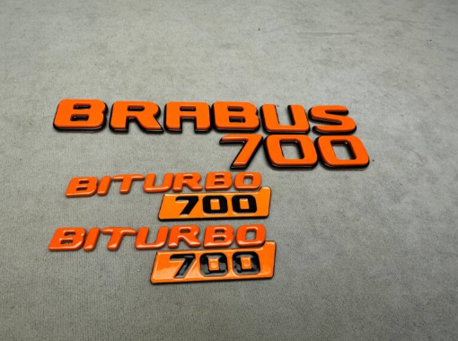 Zestaw emblematów Mercedes-Benz W463A W464 2018-2024 G-klasa styl Brabus biturbo 700 Orange