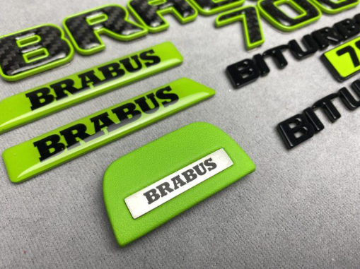 Zestaw emblematów Mercedes-Benz W463A W464 2018-2024 G-klasa styl Brabus Biturbo 700 green