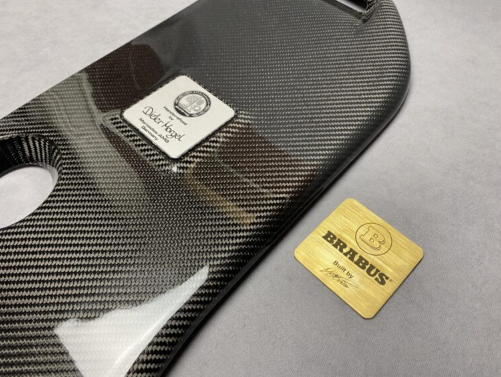 Emblemat z logo silnika Brabus gold dla Mercedesa AMG klasy G