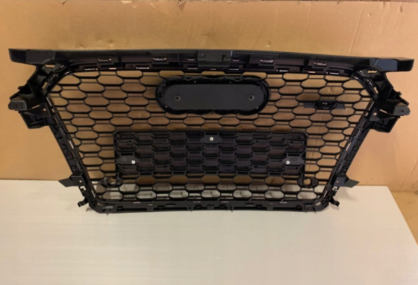Atrapa grill Audi A1 2015-2018 po liftingu RS1 Chrom Quattro