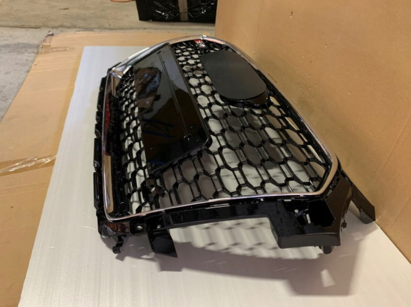 Atrapa grill Audi A1 2015-2018 po liftingu RS1 Chrom Quattro