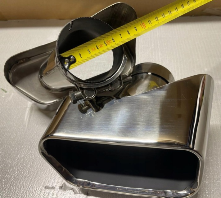 Końcówki wydechu BMW F10