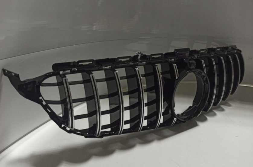 Grill Mercedes C-class W205 19+ GT kamera